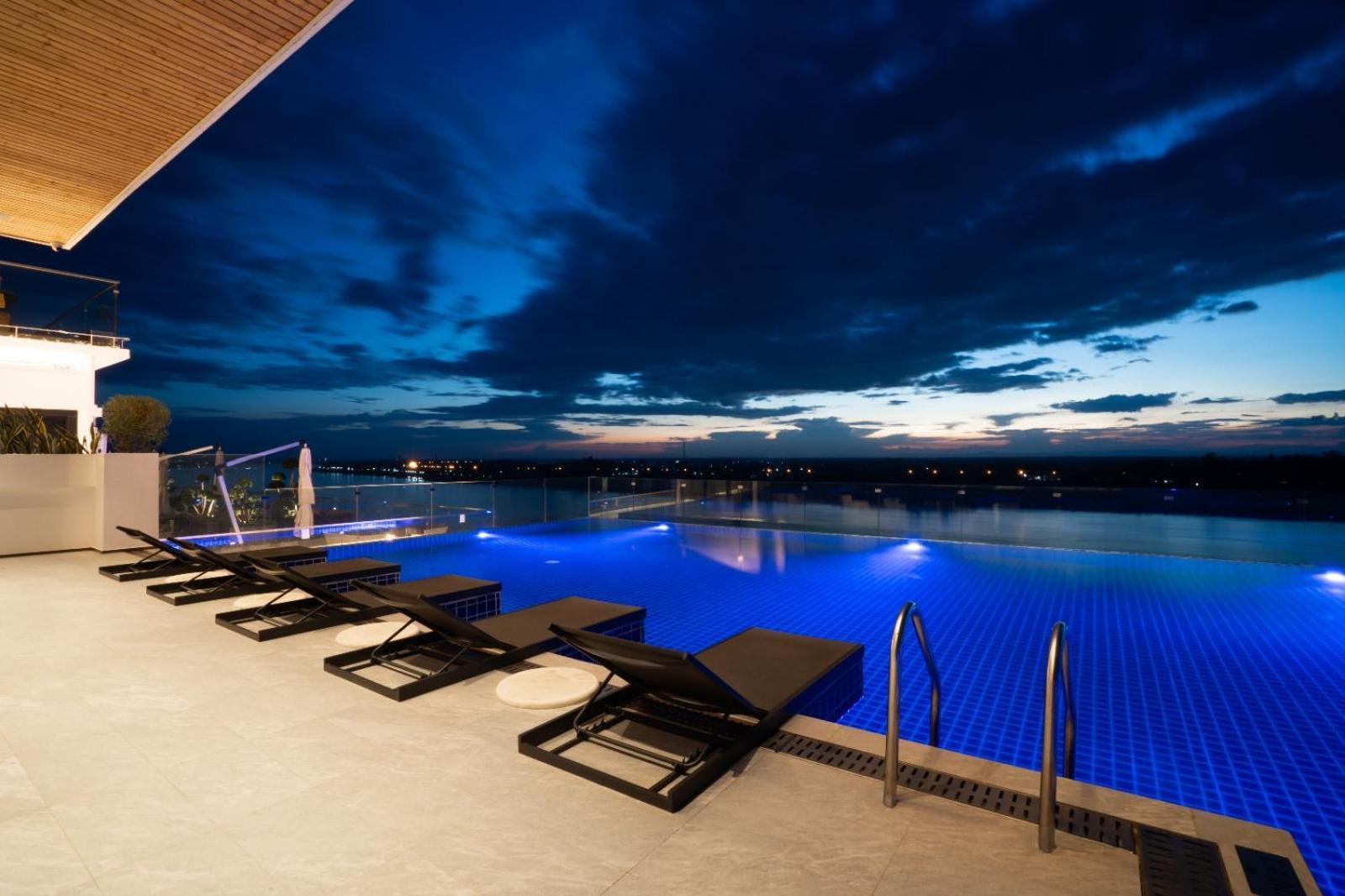 One Riviera Hotel And Residences Ban Souanmone Eksteriør bilde