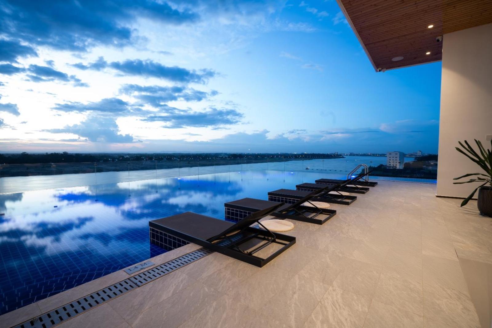 One Riviera Hotel And Residences Ban Souanmone Eksteriør bilde