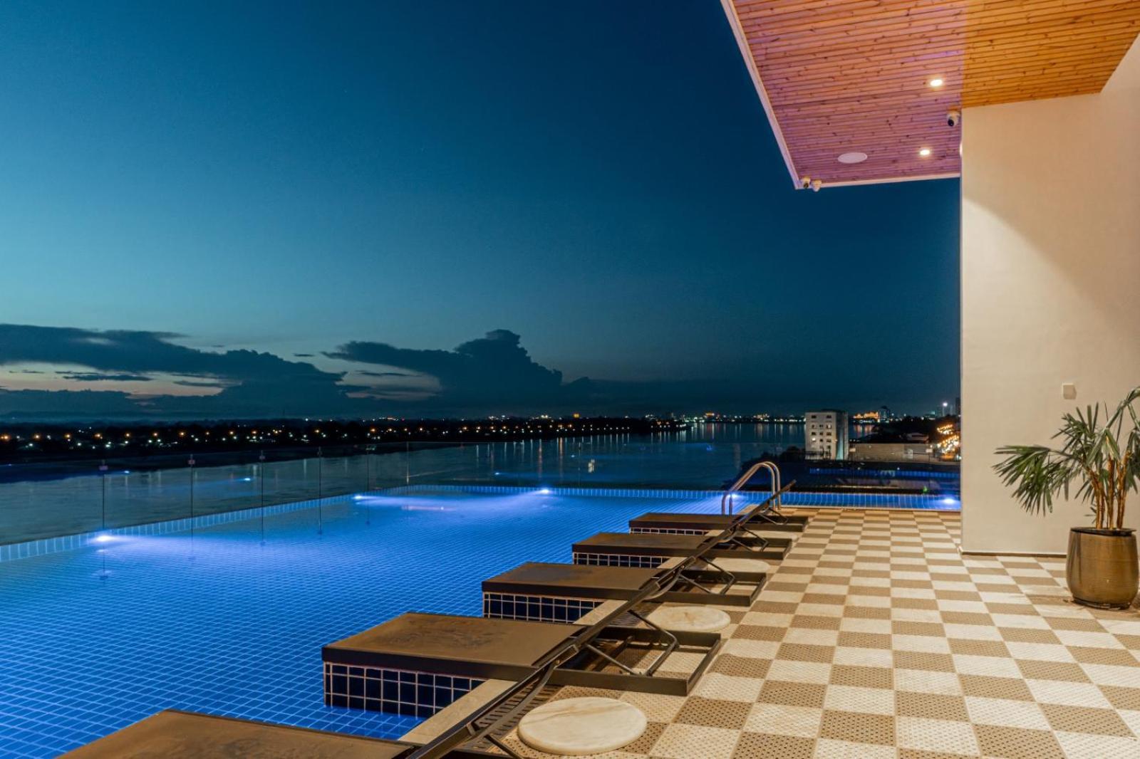 One Riviera Hotel And Residences Ban Souanmone Eksteriør bilde